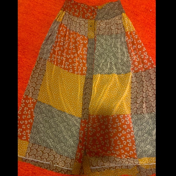 Patterned skirt - Picture 1 of 2